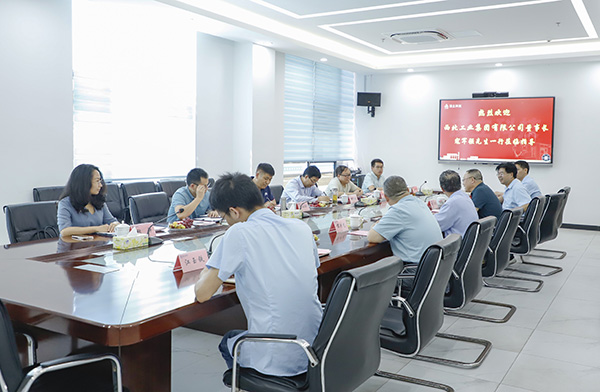 西北工業(yè)集團(tuán)黨委書記、董事長寇軍強(qiáng)一行考察頂立科技 (1).JPG